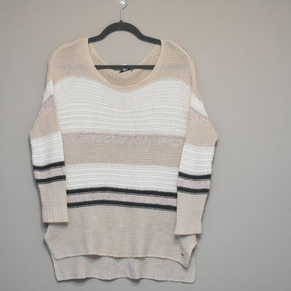 NEW LISTING American Eagle Knitted Sweater